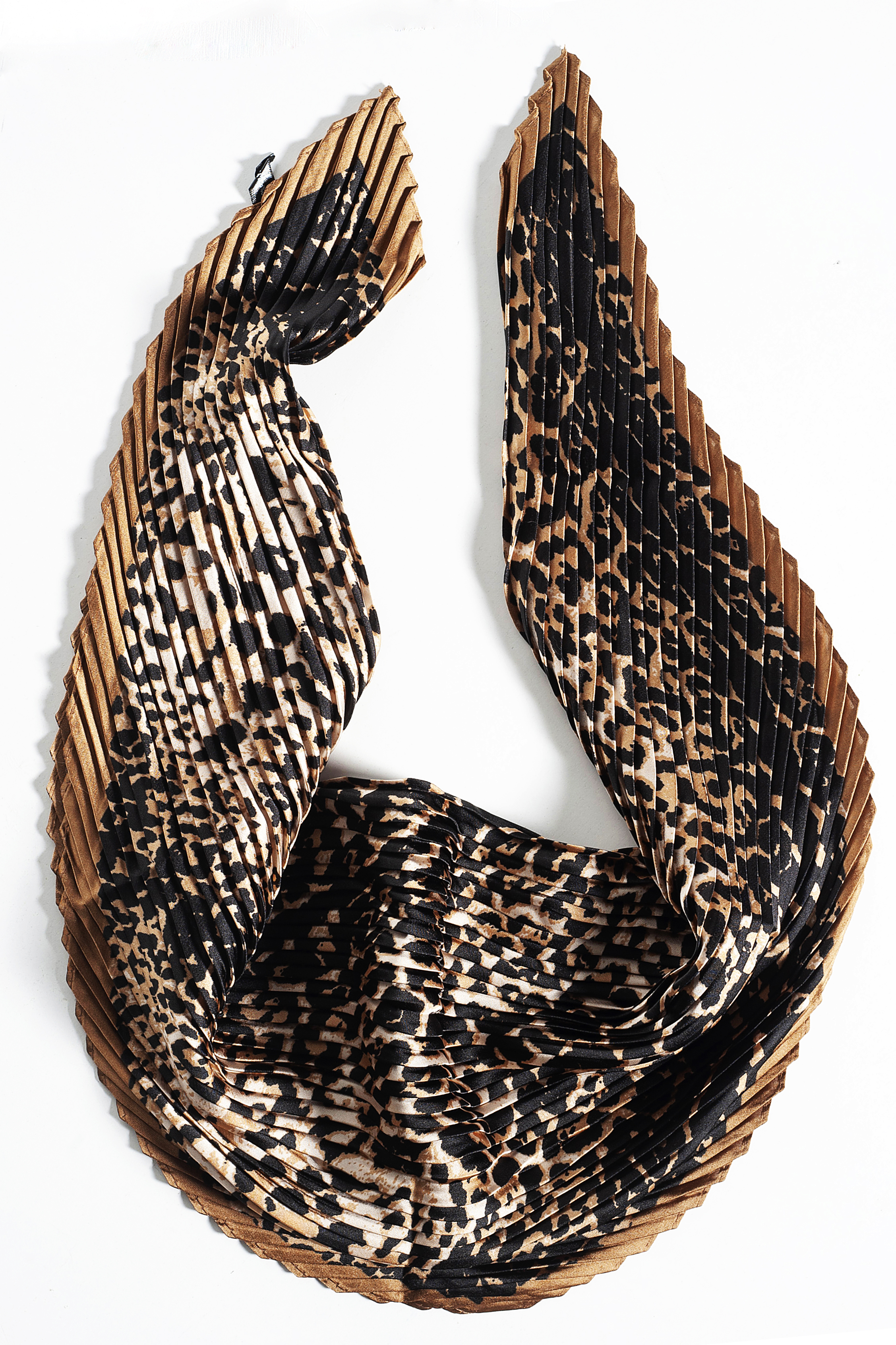 Anna Raxevsky ΚΑΦΕ ΛΕΟΠΑΡ ΜΑΝΤΗΛΙ ΛΑΙΜΟΥ ΜΕ ΜΕΤΑΞΩΤΗ ΥΦΗ ΚΑΙ ΥΦΟΣ ΠΛΙΣΕ