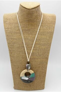 ΜΑΚΡΥ ΚΟΛΙΕ ΜΕ ΣΤΡΟΓΓΥΛΗ ΤΡΥΠΗΤΗ ΠΕΤΡΑ  | NECKLACES