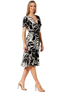 ΦΛΟΡΑΛ ΦΟΡΕΜΑ ΜΕ ΚΡΟΥΑΖΕ ΜΠΟΥΣΤΟ  | ΦΟΡΕΜΑΤΑ