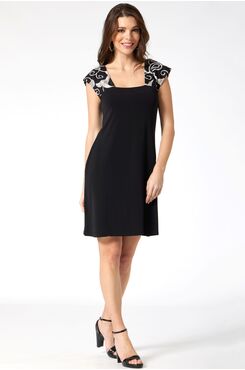 ΜΑΥΡΟ ΦΟΡΕΜΑ ΜΕ ΚΕΝΤΗΜΑ  | ΦΟΡΕΜΑΤΑ