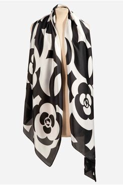 WHITE AND BLACK FLORAL SCARF  | SCARVES